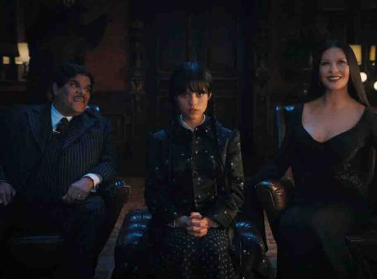 Merlina-Locos-Addams-estreno-trailer-Tim-Burton