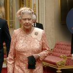 ¿Cómo fue grabar el sketch de la reina Isabel II con James Bond? El escritor cuenta su experiencia
