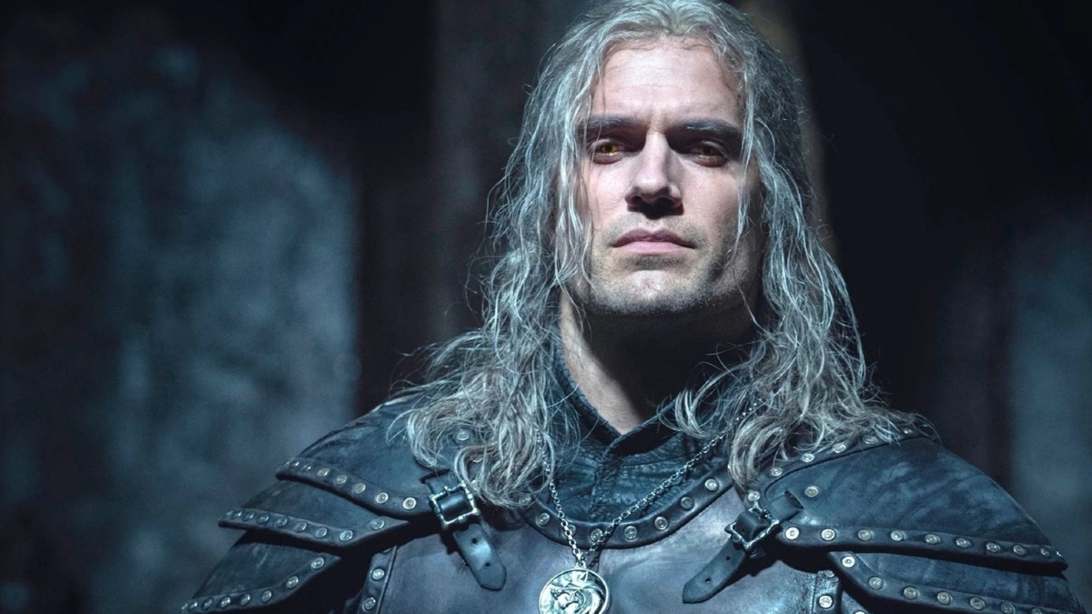Henry Cavill como Geralt de Rivia cabello largo