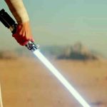 VIDEO: Disney presenta el primer sable de luz “real” de Star Wars